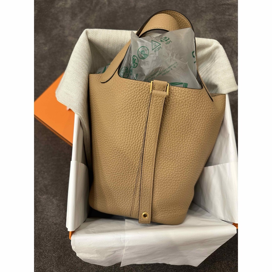 Hermes(エルメス)のピコタンロックPM チャイ　ゴールド金具 レディースのバッグ(ハンドバッグ)の商品写真