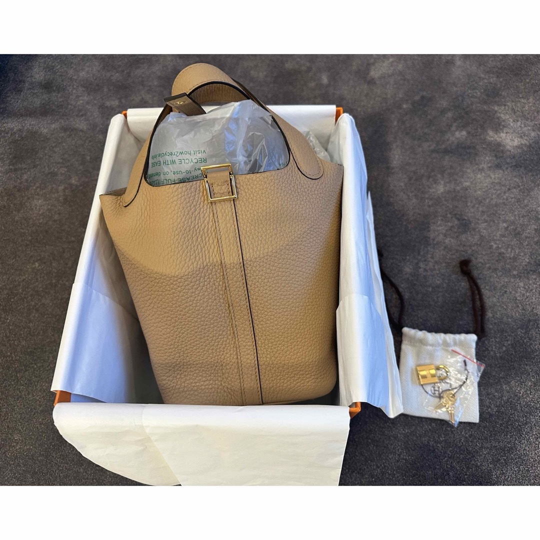 Hermes(エルメス)のピコタンロックPM チャイ　ゴールド金具 レディースのバッグ(ハンドバッグ)の商品写真