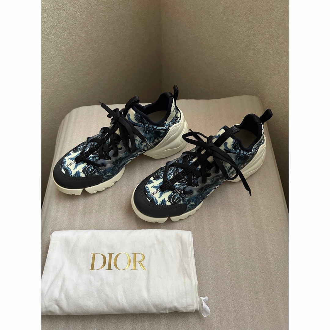 Christian Dior(クリスチャンディオール)の新品✴︎クリスチャンディオール  スニーカー レディースの靴/シューズ(スニーカー)の商品写真