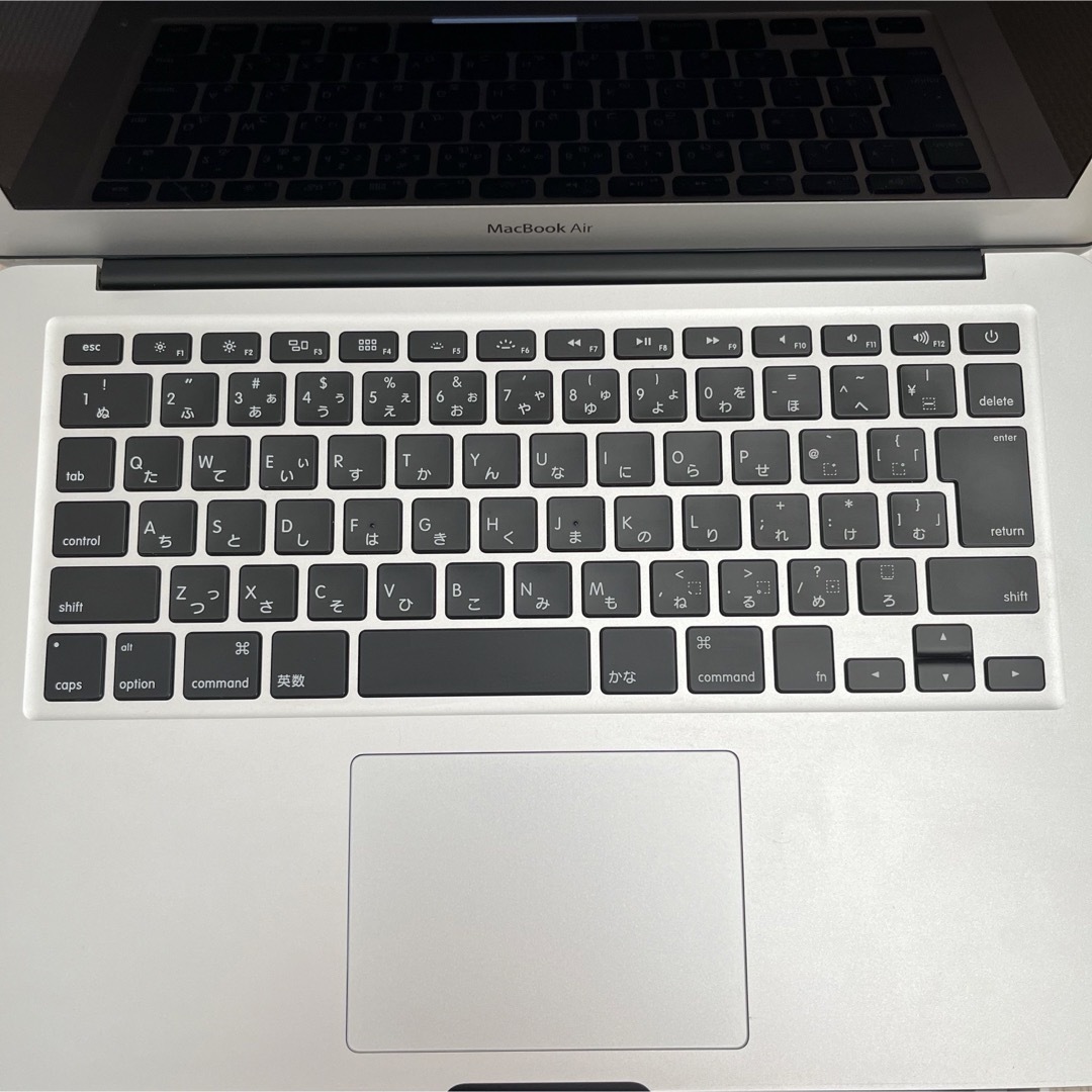 Apple(アップル)のMacBook Air 13.3インチ（MMGG2J/A） スマホ/家電/カメラのPC/タブレット(ノートPC)の商品写真