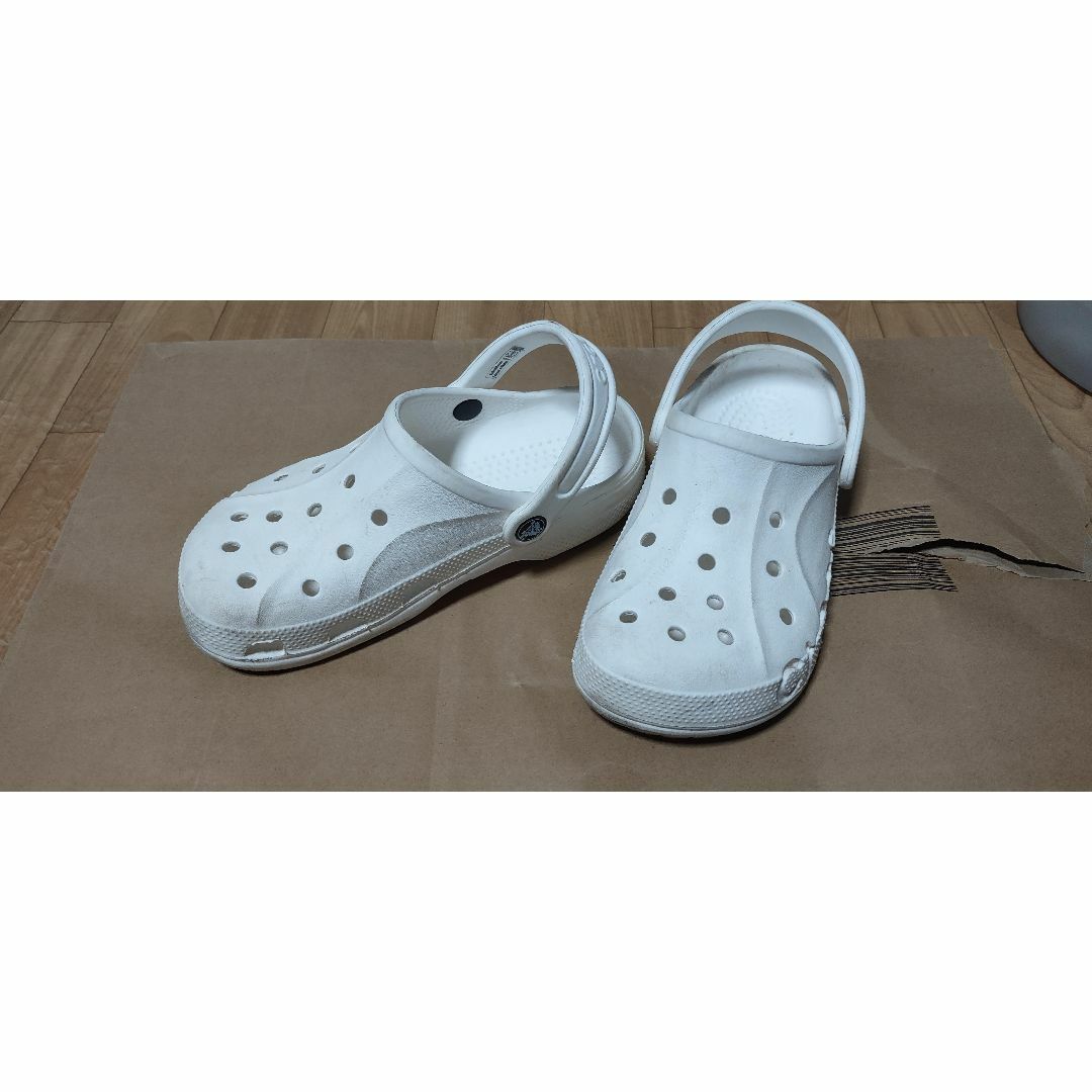 crocs(クロックス)の【クロックス　白M4・W6 22CM相当】サンダル、スリッパ、CROCS キッズ/ベビー/マタニティのキッズ靴/シューズ(15cm~)(サンダル)の商品写真
