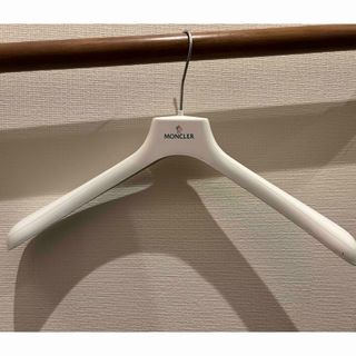 モンクレール 押し入れ収納/ハンガーの通販 100点以上 | MONCLERの モンクレール 押し入れ収納/ハンガーの通販 100点以上 | MONCLERの