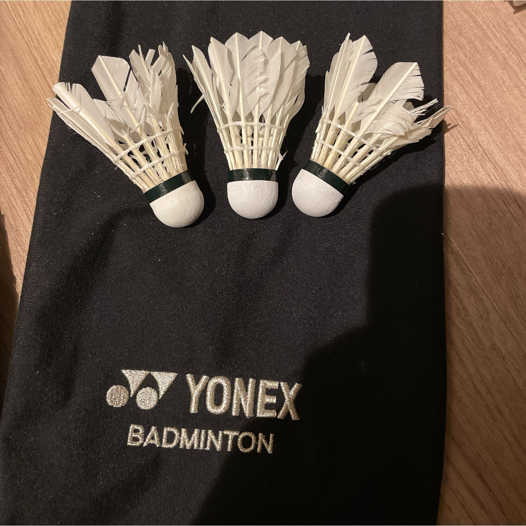 YONEX(ヨネックス)のバドミントン　ラケット2本　シャトル9こ　ラケットカバー スポーツ/アウトドアのスポーツ/アウトドア その他(バドミントン)の商品写真