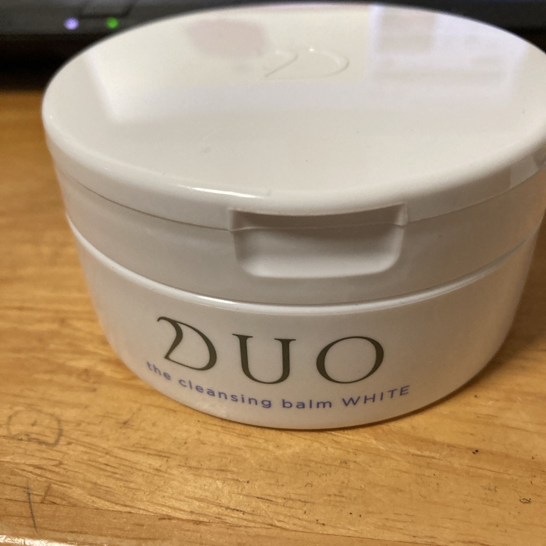 DUO クレンジングバーム ホワイトa  クレンジング 90ｇ コスメ/美容のスキンケア/基礎化粧品(フェイスオイル/バーム)の商品写真