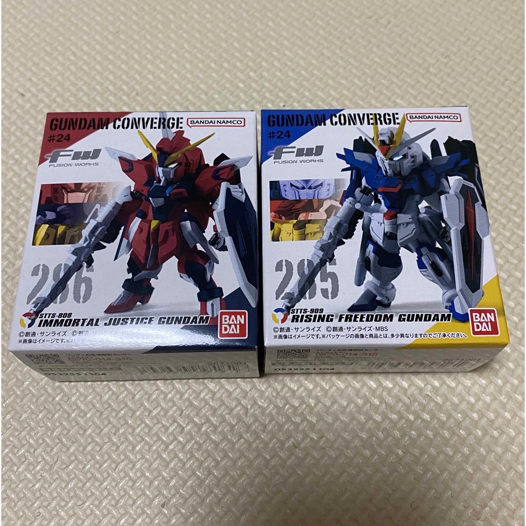 BANDAI(バンダイ)のガンダムコンバージ　ライジングフリーダムガンダム　イモータルジャスティスガンダム エンタメ/ホビーのフィギュア(アニメ/ゲーム)の商品写真