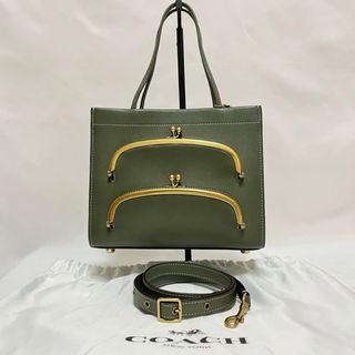 コーチ(COACH)の新品未使用レアコーチ カシンキャリートート22  ショルダーバッグ2way (トートバッグ)