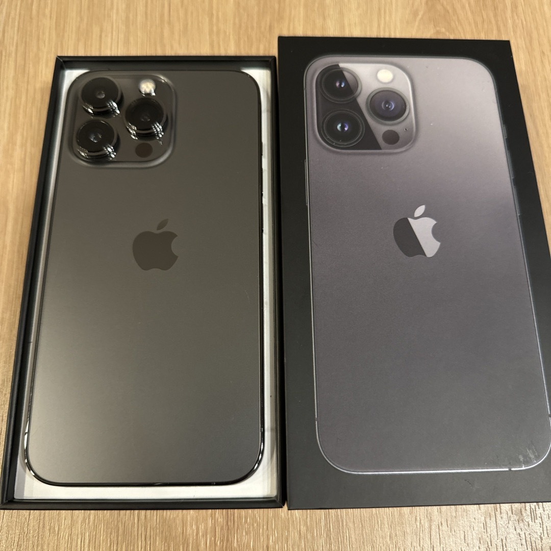 iPhone13 Pro 256GB グラファイト apple スマホ/家電/カメラのスマートフォン/携帯電話(スマートフォン本体)の商品写真