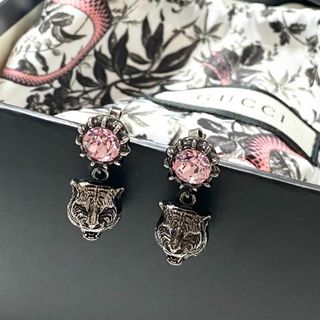 グッチ(Gucci)の❤️GUCCI❤️タイガーヘッド ピアス ピンク(ピアス)