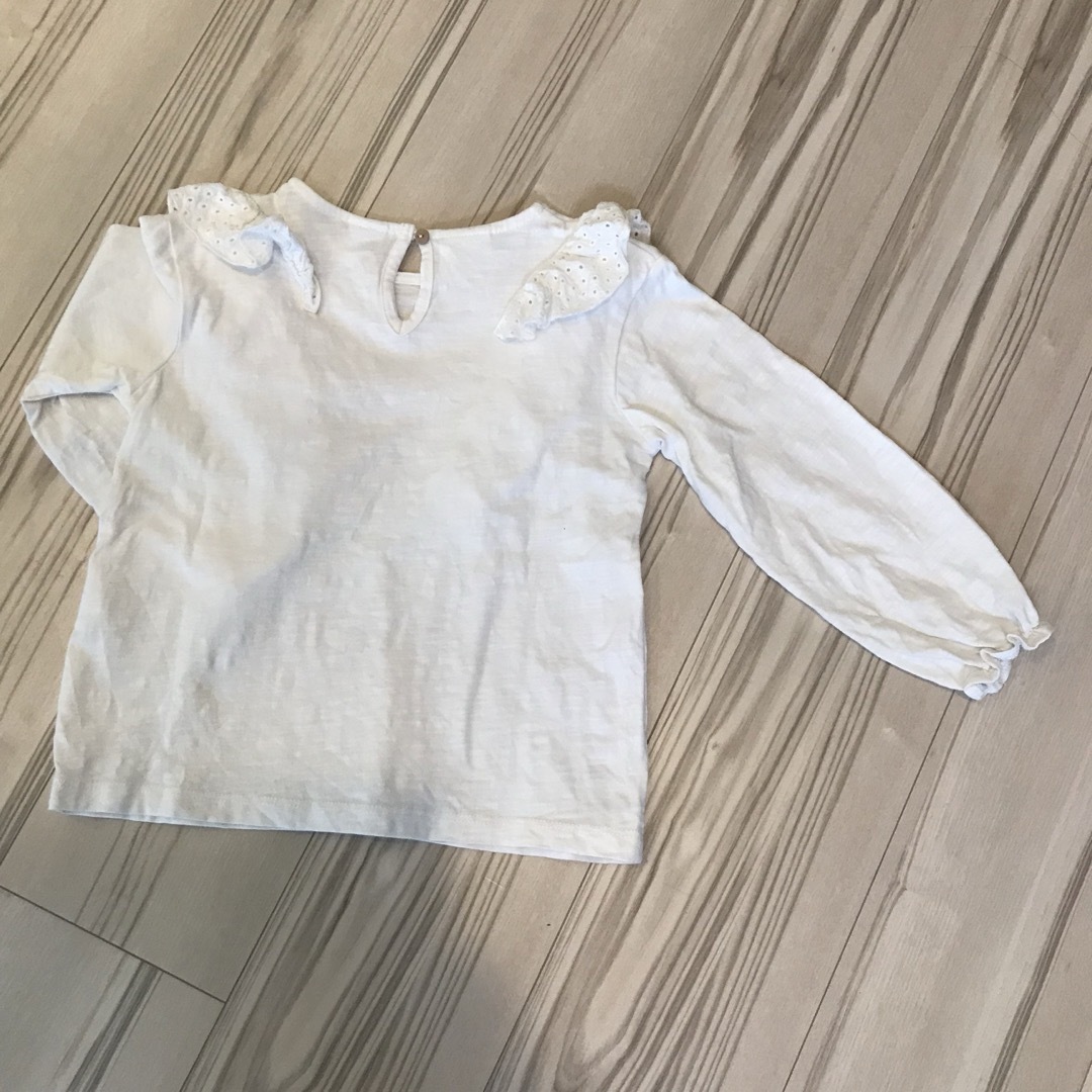 ZARA KIDS(ザラキッズ)の【ZARABABY】ザラベビー 白 フリル 長袖Tシャツ サイズ98 100cm キッズ/ベビー/マタニティのキッズ服女の子用(90cm~)(Tシャツ/カットソー)の商品写真