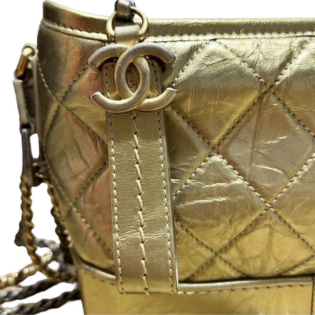 CHANEL(シャネル)のレア　シャネル　ガブリエルドゥ　ショルダーバッグ　ゴールド　斜めがけ　マトラッセ レディースのバッグ(ショルダーバッグ)の商品写真