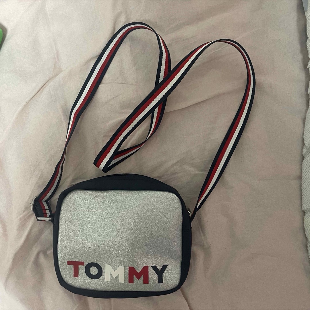 TOMMY HILFIGER(トミーヒルフィガー)のTommy ショルダーバッグ レディースのバッグ(ショルダーバッグ)の商品写真