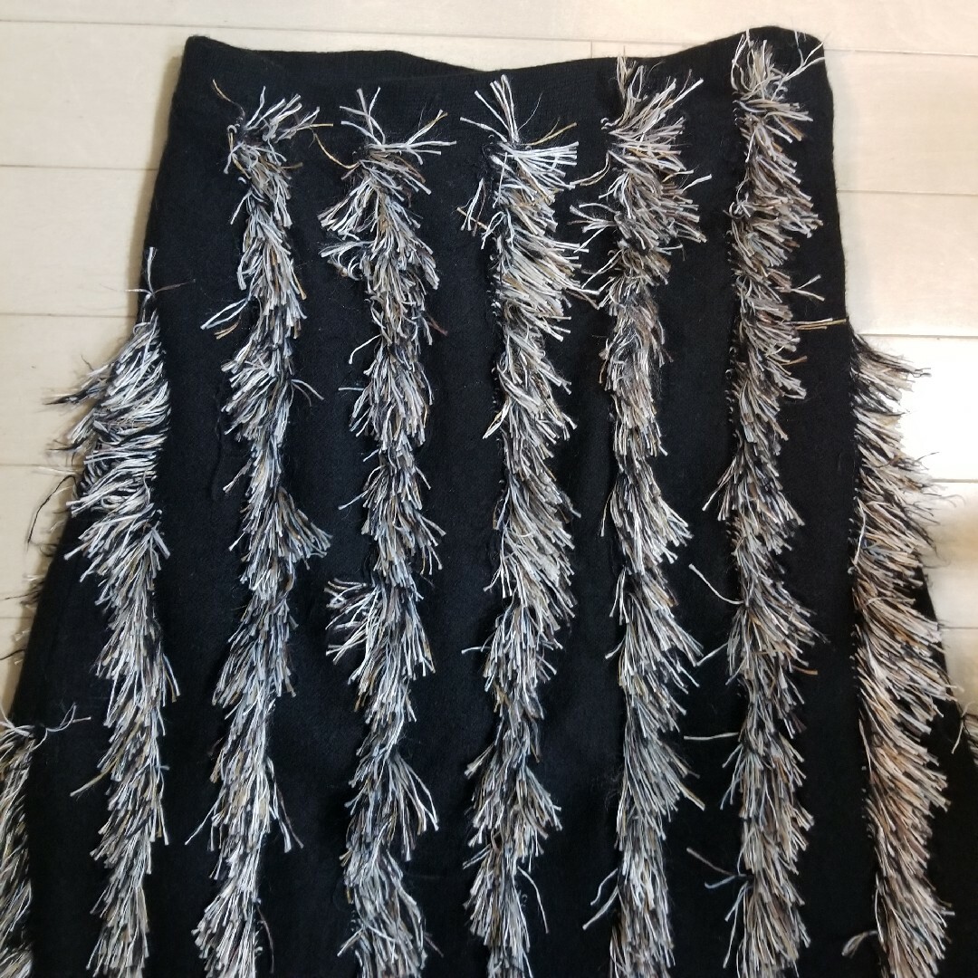 FRAY I.D(フレイアイディー)のフレイアイディー　フリンジスカート レディースのスカート(ひざ丈スカート)の商品写真