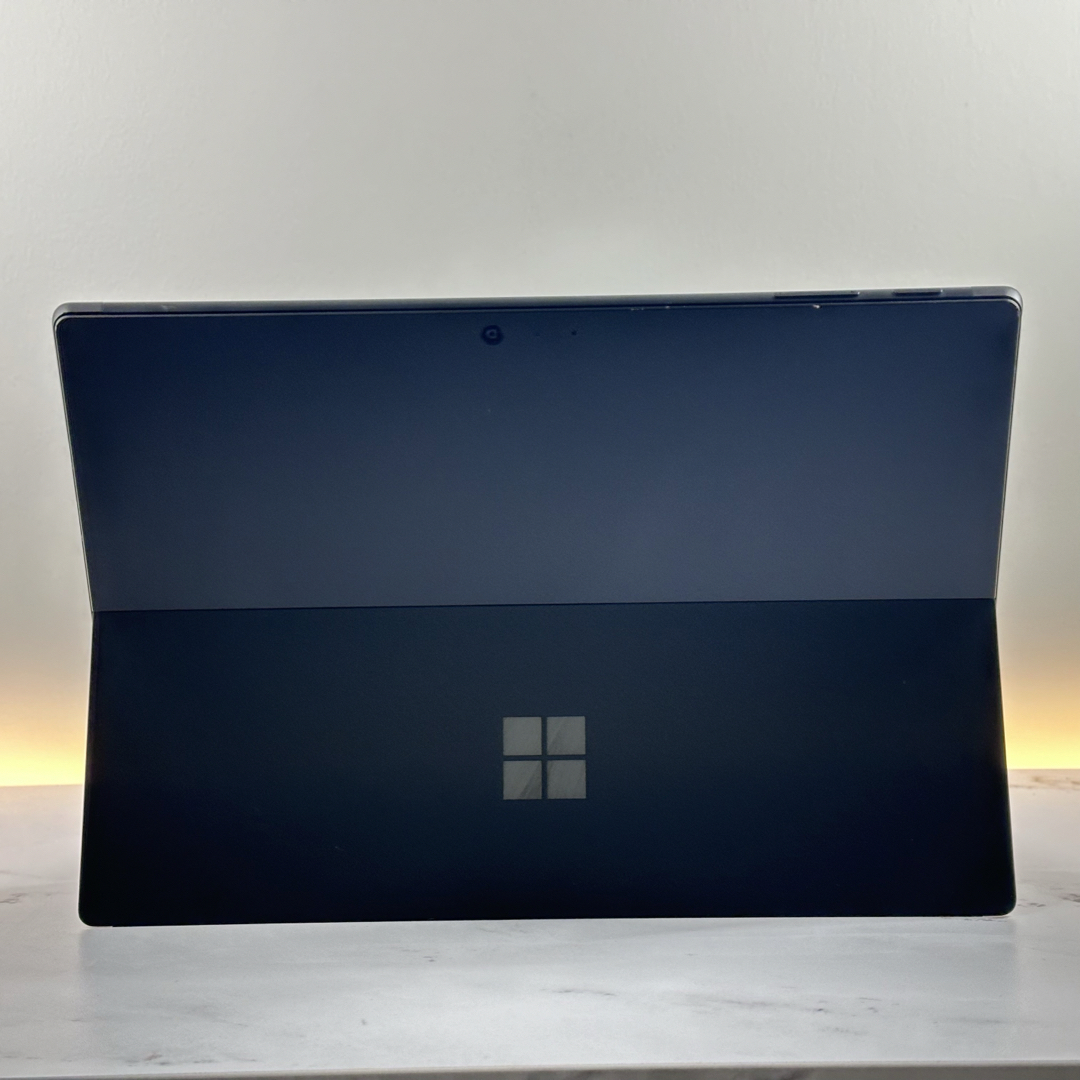 Microsoft(マイクロソフト)の美品　ブラック　Surface Pro6 i5 8 SSD 256 Office スマホ/家電/カメラのPC/タブレット(タブレット)の商品写真