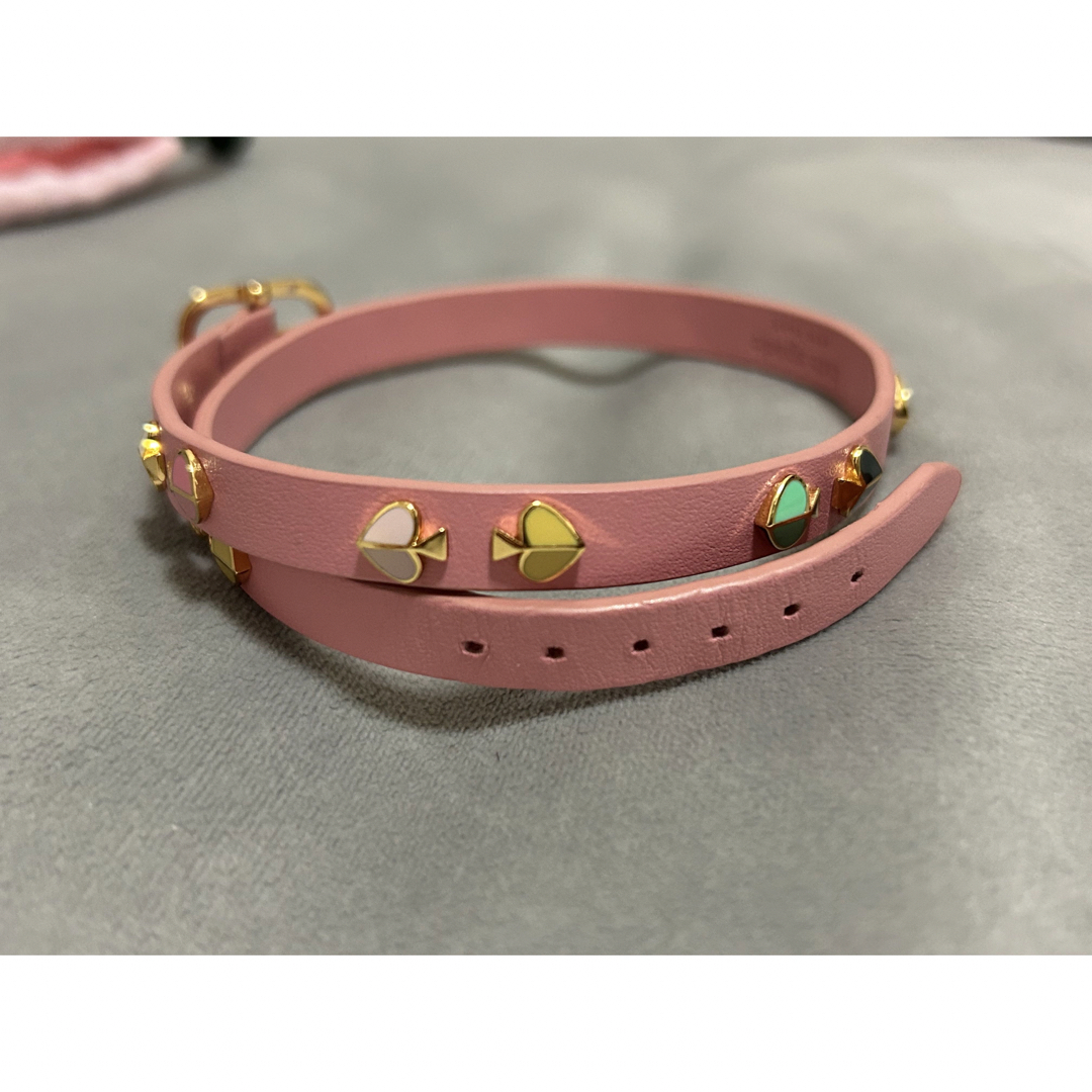 kate spade new york(ケイトスペードニューヨーク)の【1回着用】ケイトスペード　 スペード ダブルラップ レザーブレスレット レディースのアクセサリー(ブレスレット/バングル)の商品写真