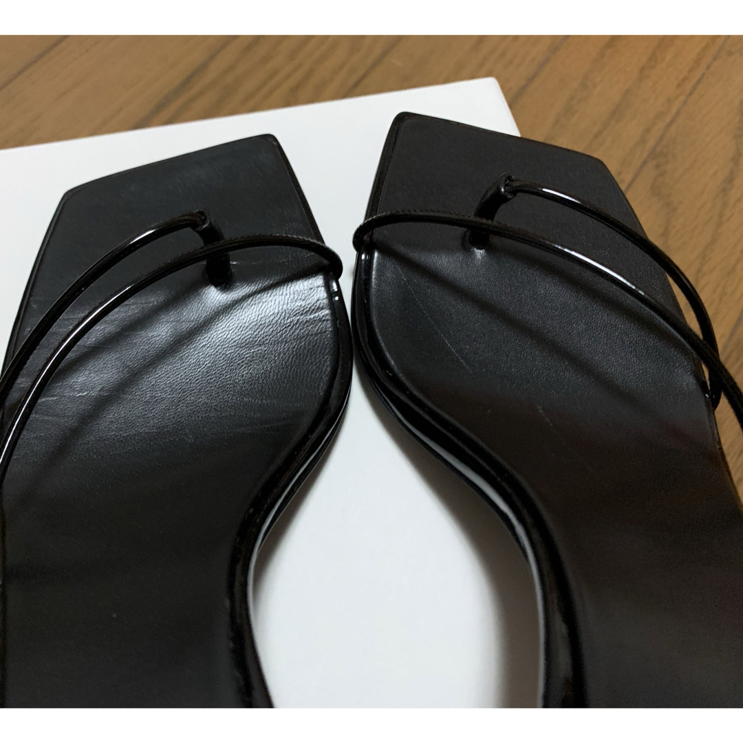 THE ROW - 新品未使用 THE ROW サンダル 38サイズの通販 by THE ROW - 新品未使用 THE ROW サンダル 38サイズの通販 by