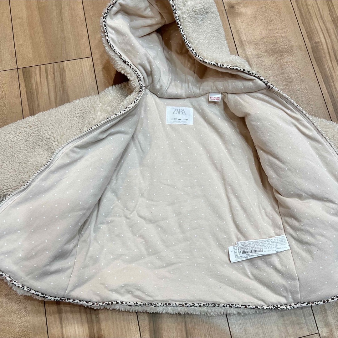 ZARA KIDS(ザラキッズ)の美品　ZARA ザラ　キッズ　もこもこ　アウター　104センチ キッズ/ベビー/マタニティのキッズ服女の子用(90cm~)(ジャケット/上着)の商品写真