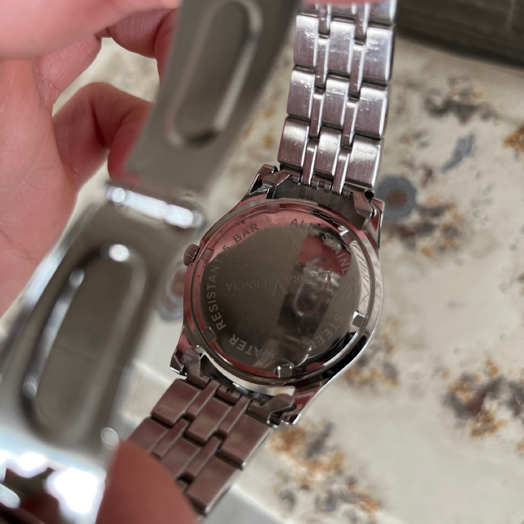 LEGRA VALENCIA 電池交換済み レグラバレンシア　腕時計　シルバー メンズの時計(腕時計(アナログ))の商品写真