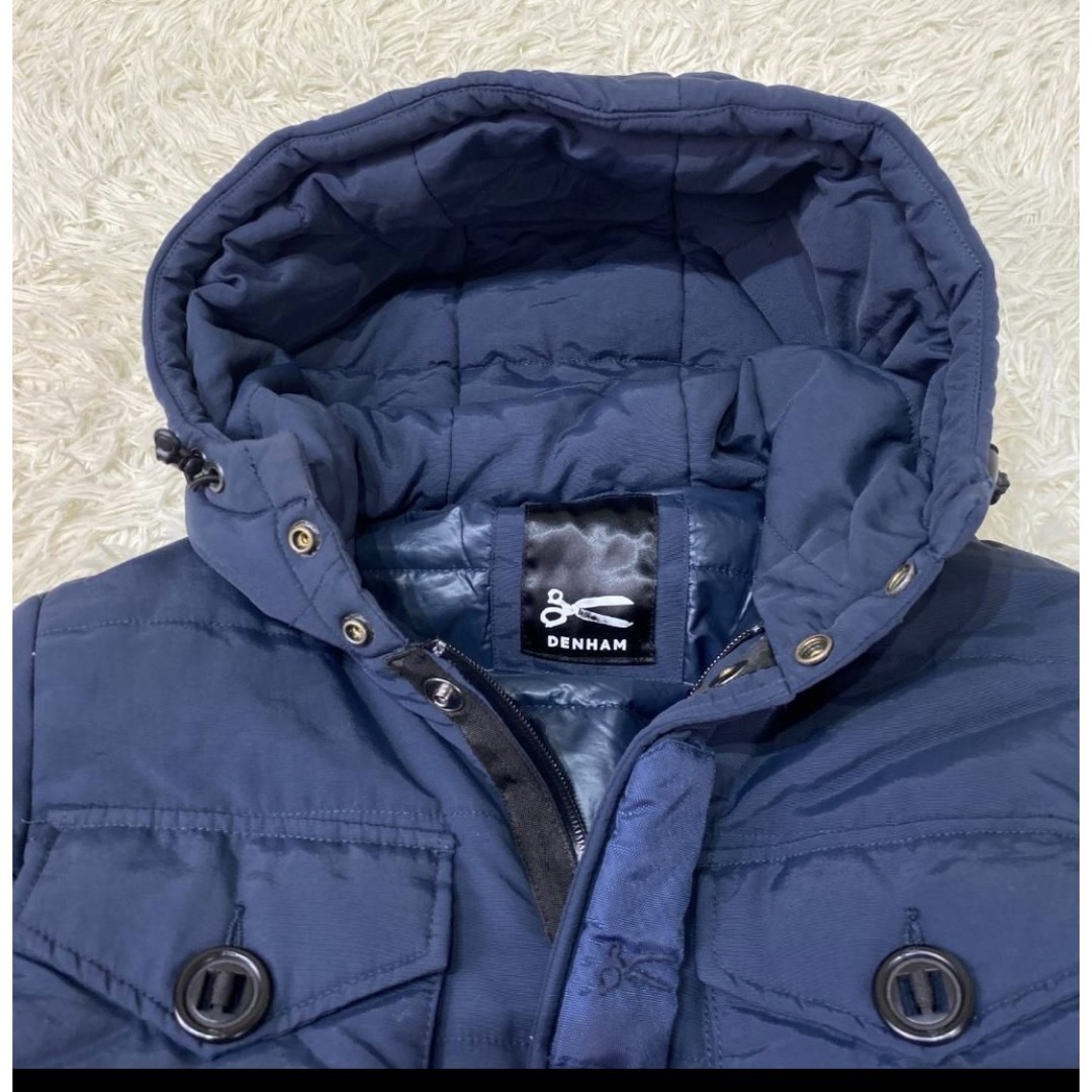 DENHAM(デンハム)のデンハム　ダウンコート　アウター　防寒　ネイビー　ミリタリー調　対デニム メンズのジャケット/アウター(ダウンジャケット)の商品写真