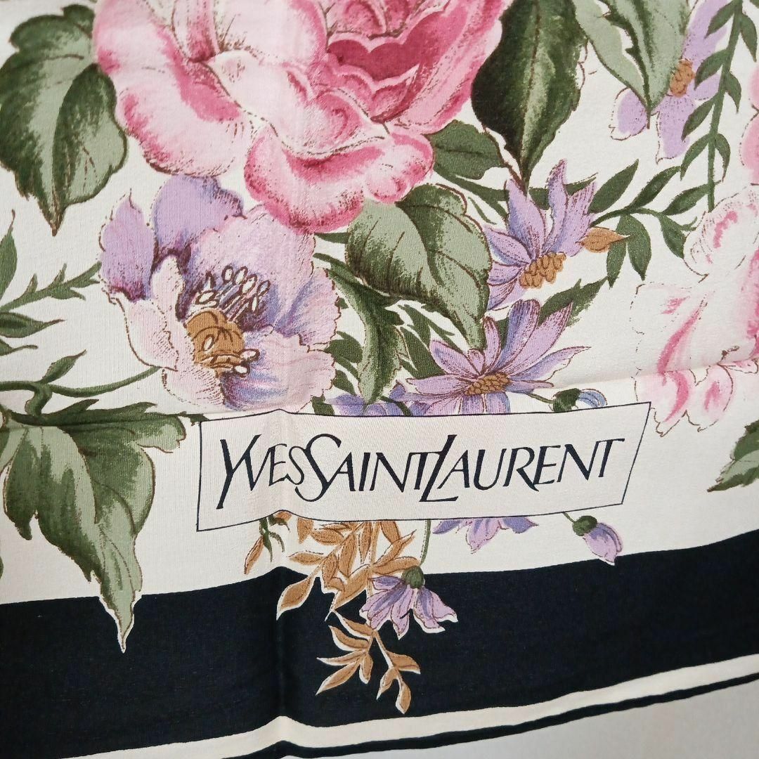 Yves Saint Laurent(イヴサンローラン)のⅩⅥ171美品　イヴサンローラン　スカーフ　最高級シルク100　花柄　ボタニカル レディースのファッション小物(バンダナ/スカーフ)の商品写真