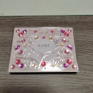 オーブクチュール(AUBE couture)のオーブクチュール デザイニングジュエルコンパクト G WT 01(アイシャドウ)