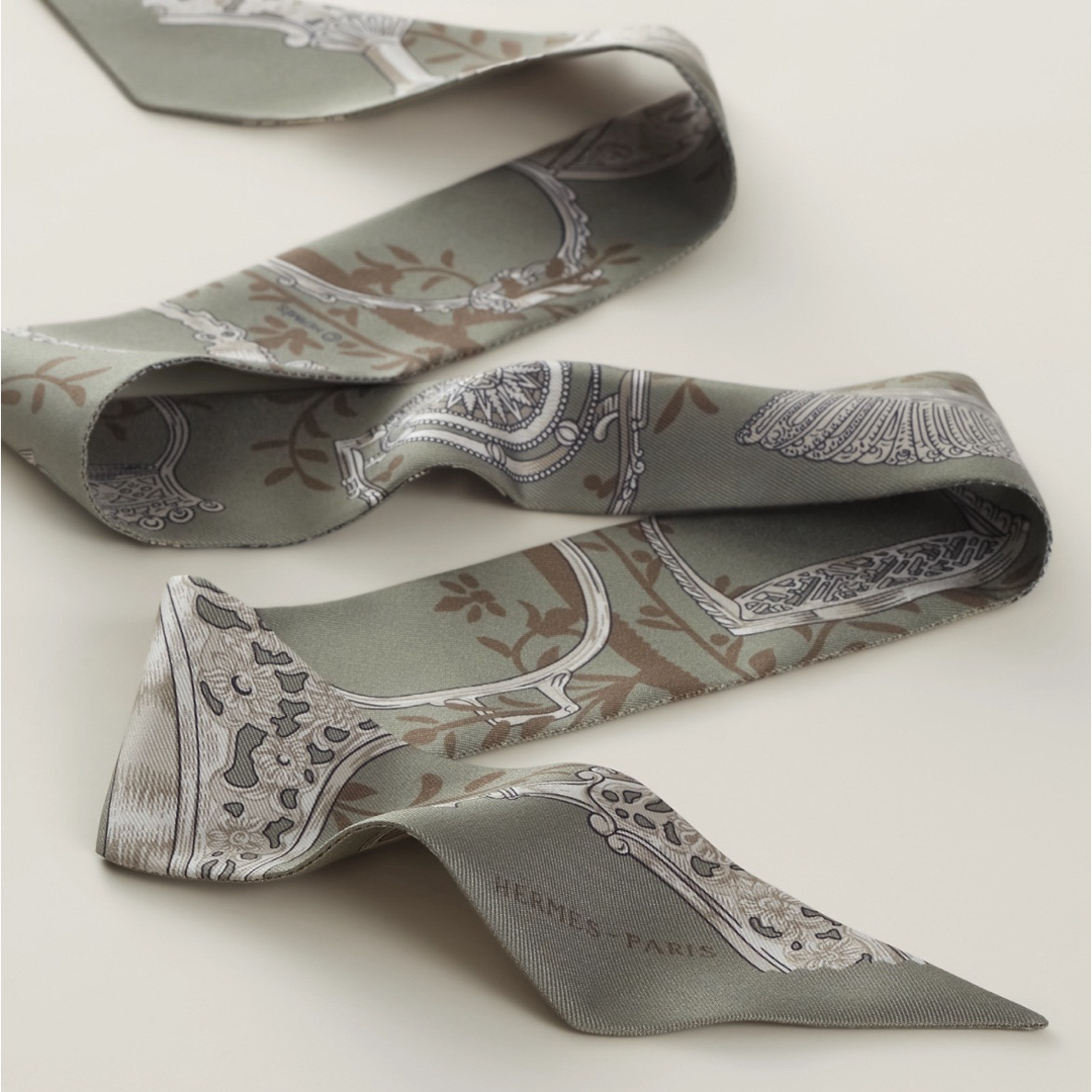 新品・未使用品】エルメス ツイリー 鐙・リミックス セージ 新品・未使用品】エルメス ツイリー 鐙・リミックス セージ