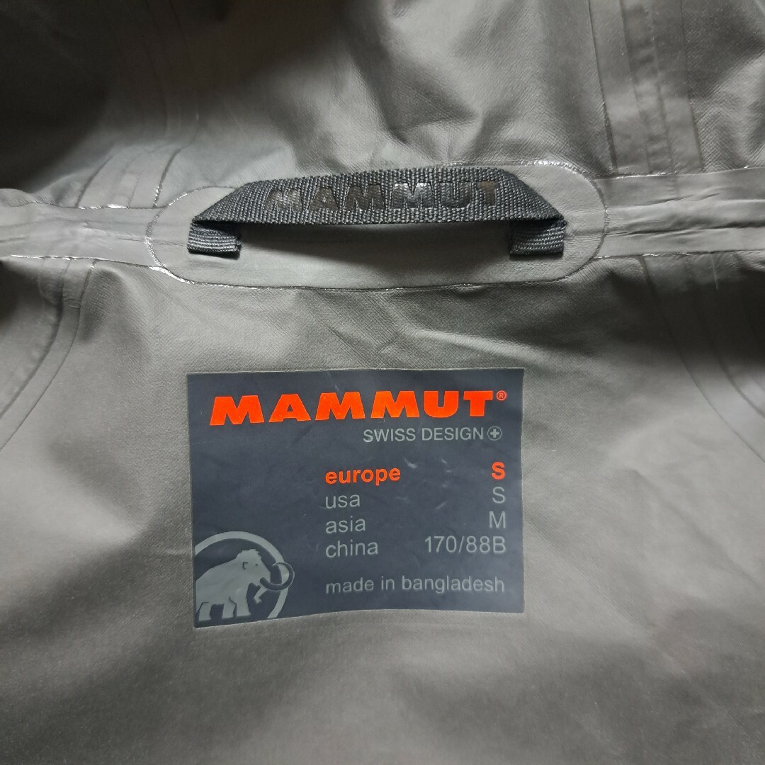 Mammut(マムート)の新品 マムート ダウンジャケット付きマウンテンパーカー メンズM ゴアテックス メンズのジャケット/アウター(マウンテンパーカー)の商品写真