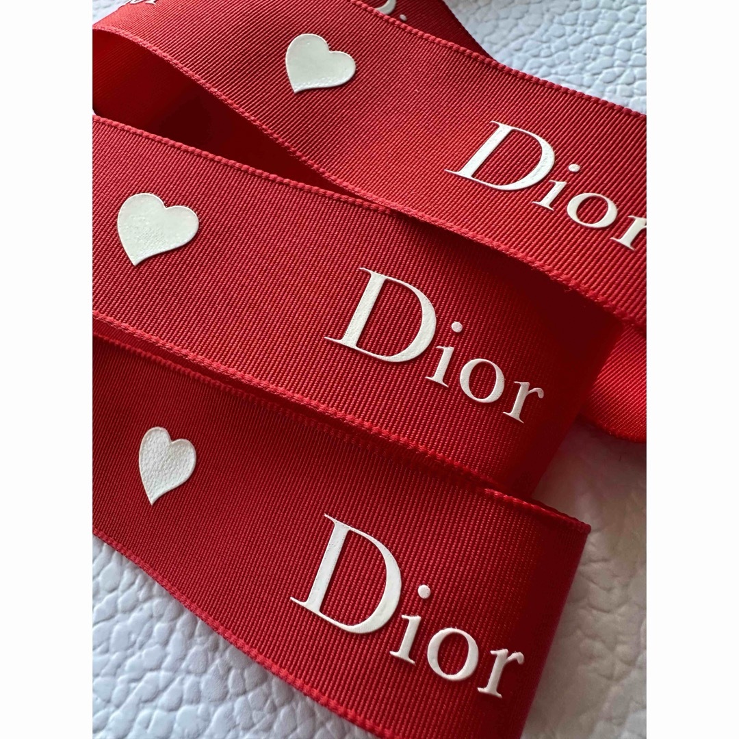 Christian Dior(クリスチャンディオール)の激レア❤️ Dior ハートリボン 1m ハートシール1枚 インテリア/住まい/日用品のオフィス用品(ラッピング/包装)の商品写真