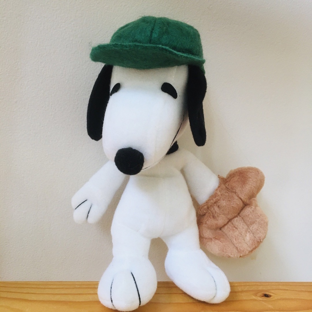 SNOOPY(スヌーピー)のスヌーピー  ぬいぐるみ　イタリア製 エンタメ/ホビーのおもちゃ/ぬいぐるみ(キャラクターグッズ)の商品写真