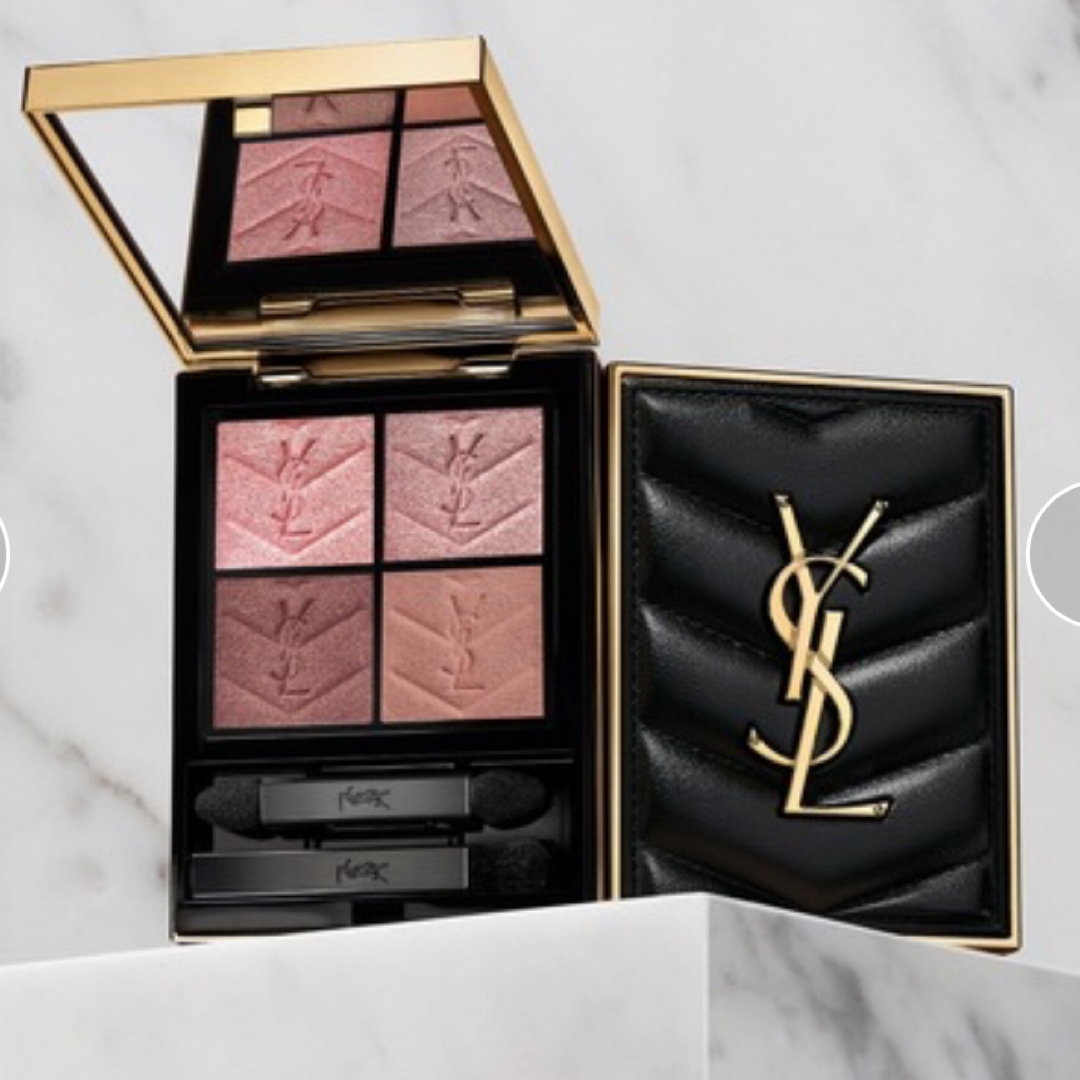 Yves Saint Laurent Beaute(イヴサンローランボーテ)のYves Saint Laurent Beauteクチュールミニクラッチ400 コスメ/美容のベースメイク/化粧品(アイシャドウ)の商品写真