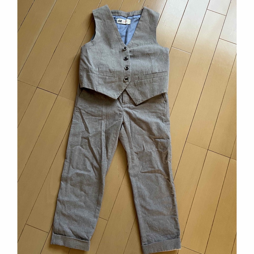 H&M(エイチアンドエム)のH&M リネンベストパンツセット キッズ/ベビー/マタニティのキッズ服男の子用(90cm~)(ドレス/フォーマル)の商品写真