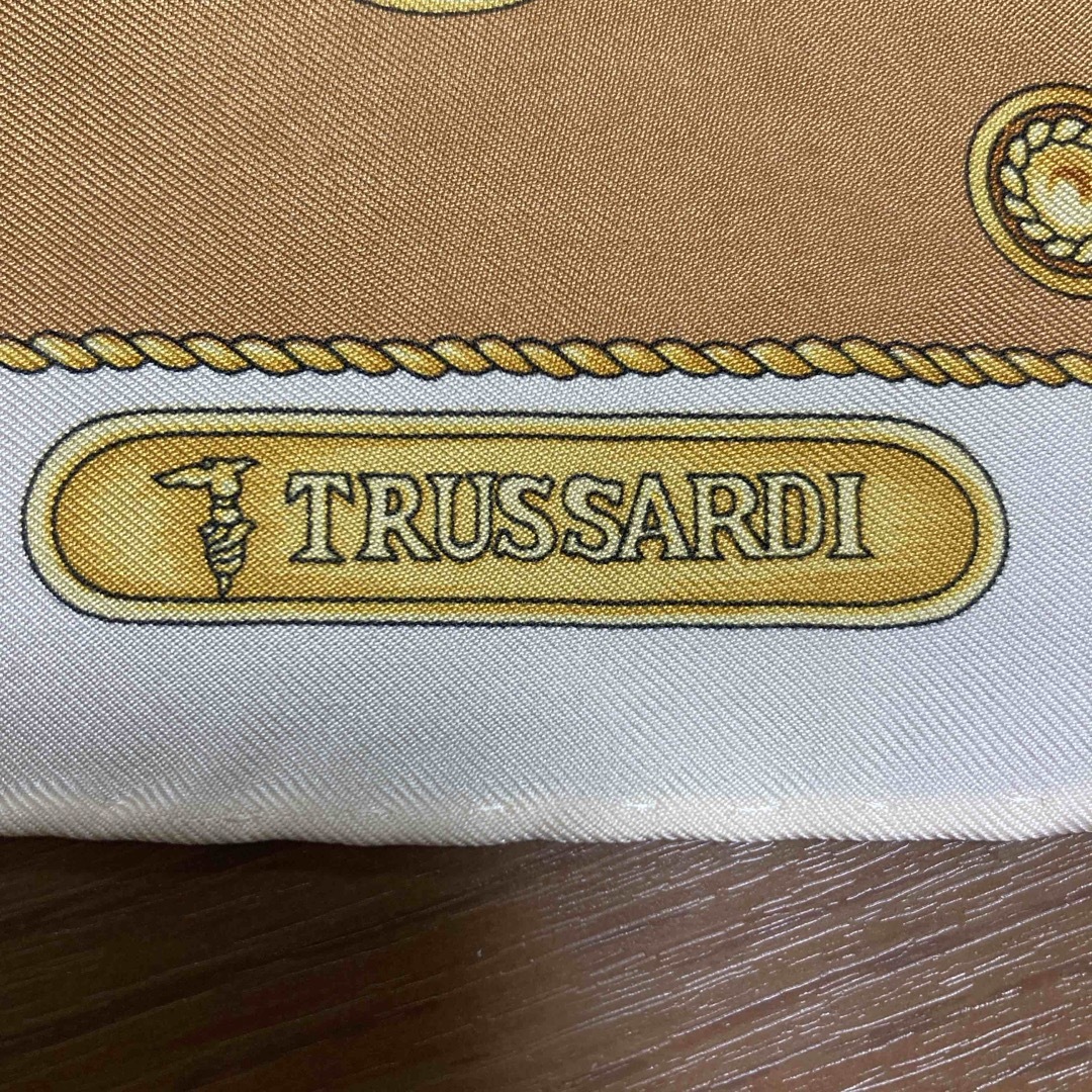 Trussardi(トラサルディ)のTRUSSARDI トラサルディ スカーフ レディースのファッション小物(バンダナ/スカーフ)の商品写真