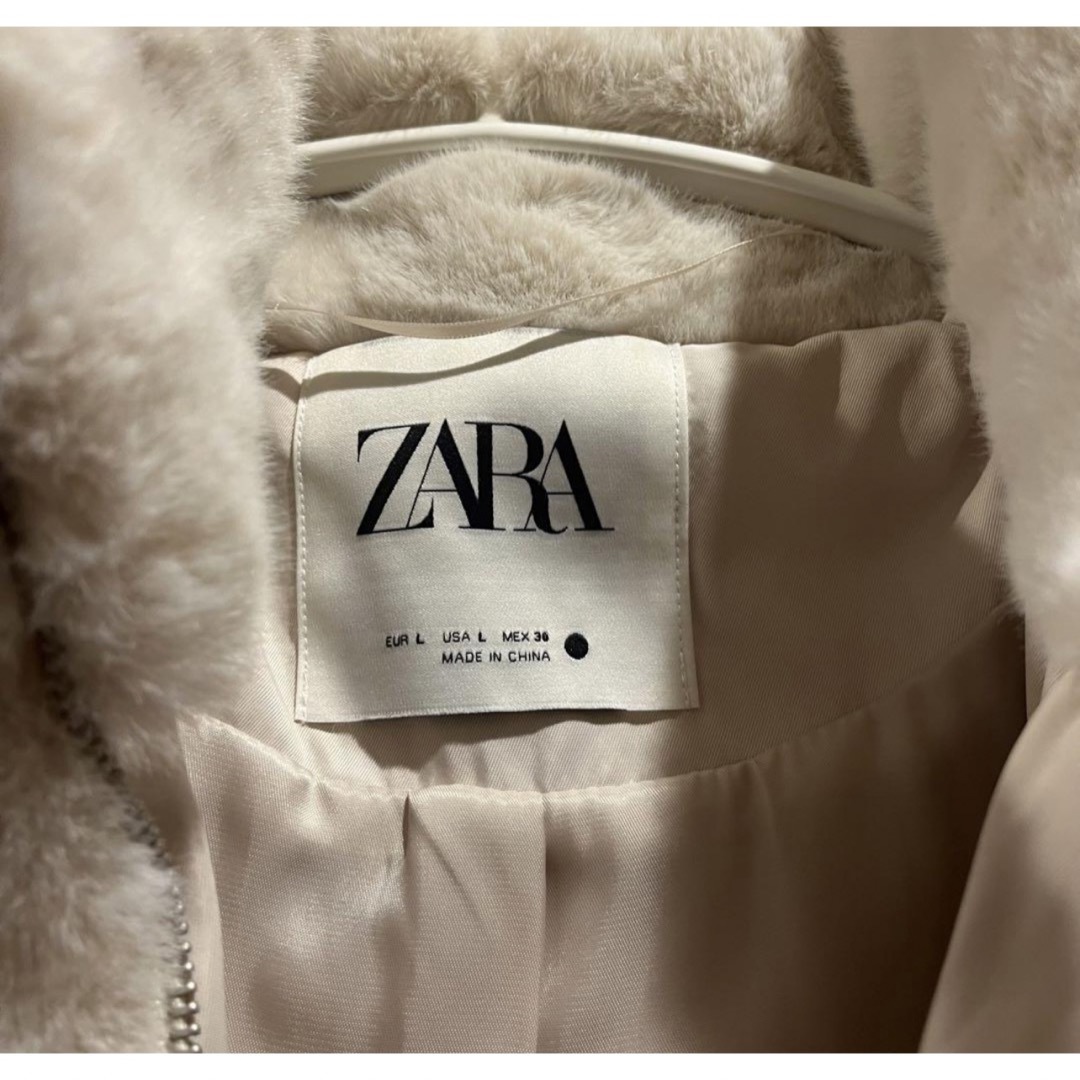 ZARA(ザラ)のフェイクファーボンバージャケット　zara レディースのジャケット/アウター(毛皮/ファーコート)の商品写真