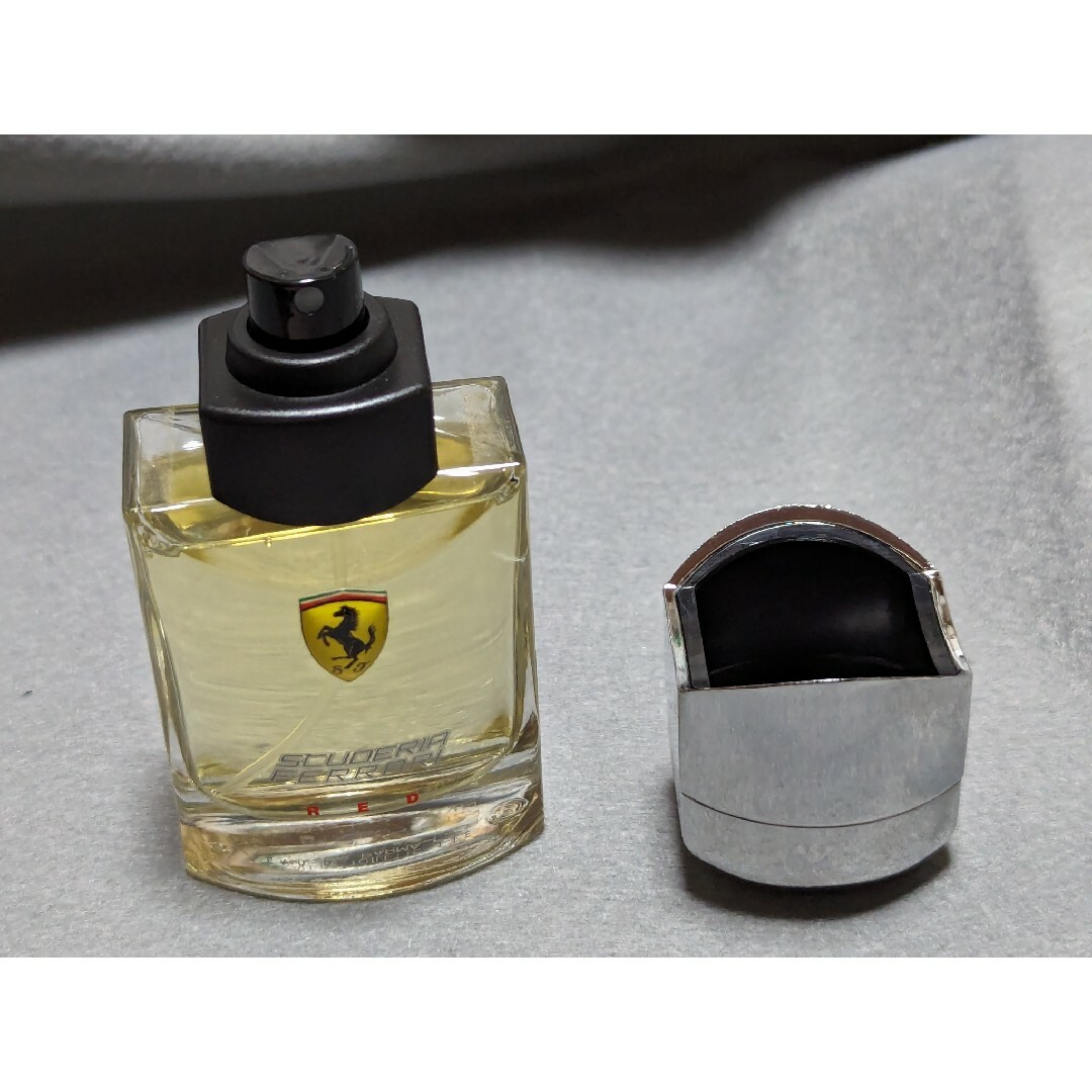 Ferrari(フェラーリ)のフェラーリレッドオードトワレ40ml コスメ/美容のコスメ/美容 その他(その他)の商品写真