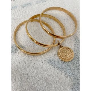 トリーバーチ(Tory Burch)の【トリーバーチ】豪華！三連バングル　ブレスレット　ゴールド(ブレスレット/バングル)