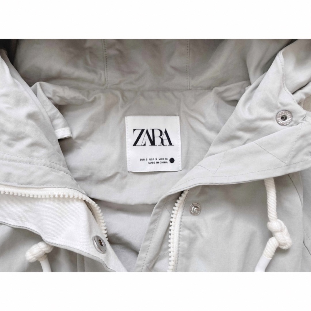 ZARA(ザラ)のZARA ザラ　撥水加工ジャケット　マウンテンパーカー グリーン　S メンズのジャケット/アウター(マウンテンパーカー)の商品写真
