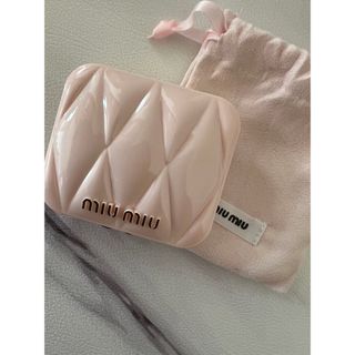 ミュウミュウ(miumiu)の24時間以内発送🉑🈹有ミュウミュウ新品MIU MIUノベルティ コンパクトミラー(ミラー)