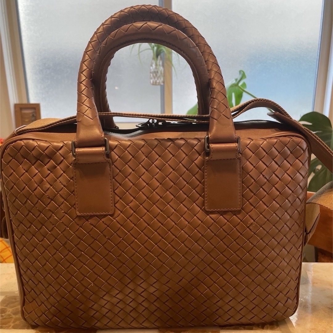 Bottega Veneta(ボッテガヴェネタ)の【超美品】ボッテガヴェネタBOTTEGA VENETAブリーフケース メンズのバッグ(ビジネスバッグ)の商品写真