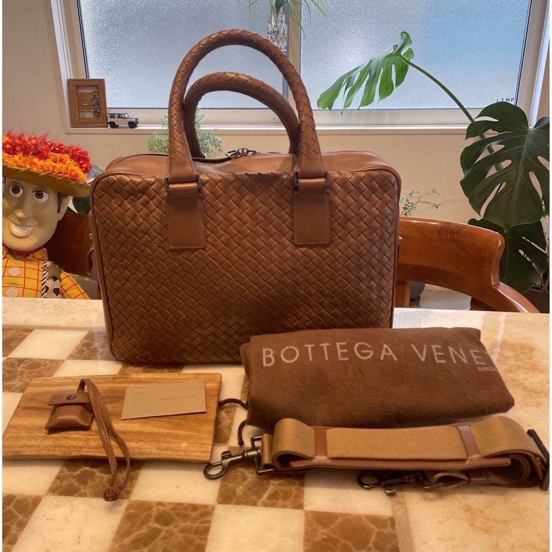 Bottega Veneta(ボッテガヴェネタ)の【超美品】ボッテガヴェネタBOTTEGA VENETAブリーフケース メンズのバッグ(ビジネスバッグ)の商品写真