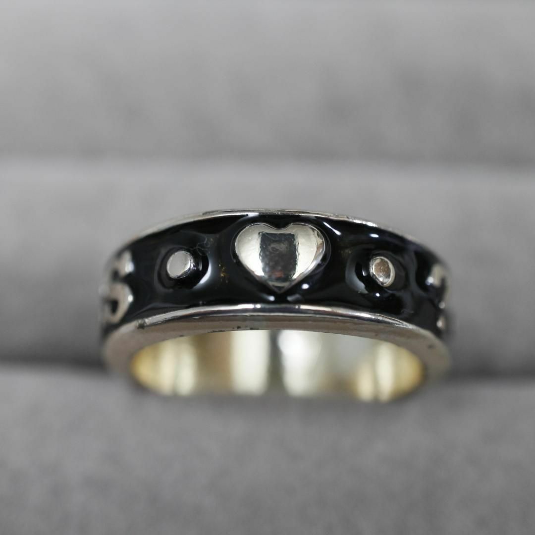 GUESS(ゲス)の【匿名配送】GUESS ゲス 指輪 リング シルバー 13.5号 ロゴ 黒 2 レディースのアクセサリー(リング(指輪))の商品写真