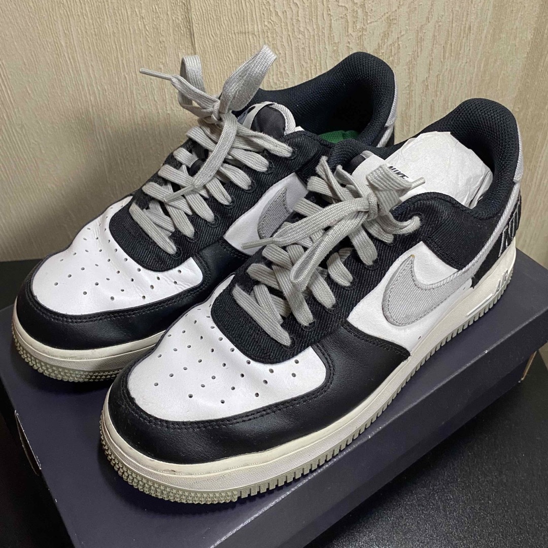 NIKE(ナイキ)のNike air force1 LV8 EMB “KINGS” メンズの靴/シューズ(スニーカー)の商品写真