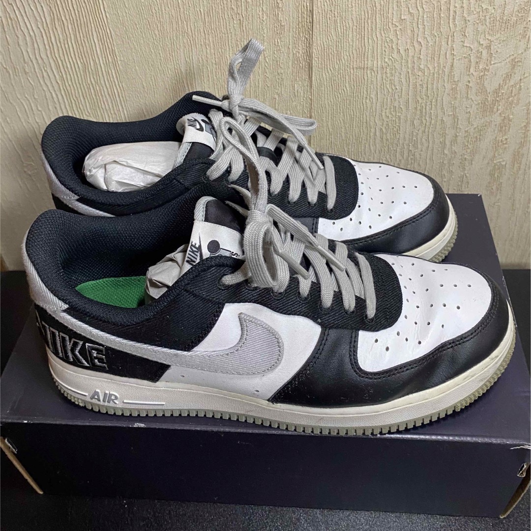 NIKE(ナイキ)のNike air force1 LV8 EMB “KINGS” メンズの靴/シューズ(スニーカー)の商品写真