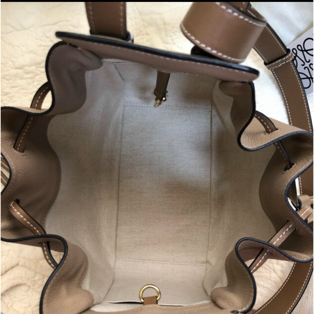 LOEWE(ロエベ)のロエベ　ハンモックスモール レディースのバッグ(ハンドバッグ)の商品写真