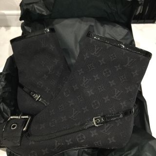 ルイヴィトン(LOUIS VUITTON)のchii様専用(ブーツ)