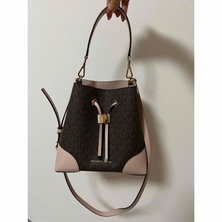 マイケルコース(Michael Kors)のマイケルコース MICHAEL KORS ショルダーバッグ  バケットバッグ(ショルダーバッグ)