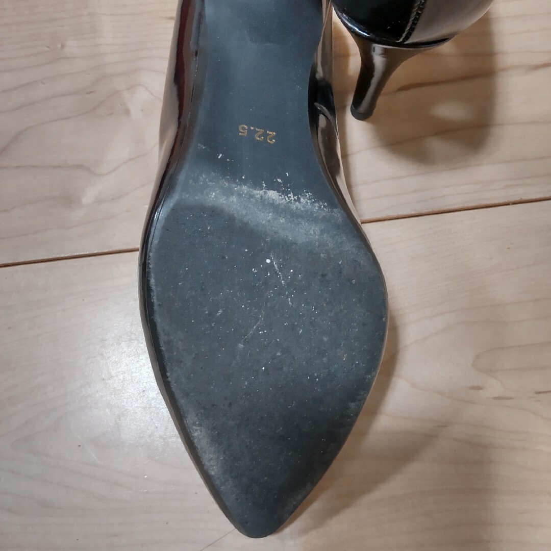 RANDA(ランダ)のRANDA  エナメルパンプス  22.5cm レディースの靴/シューズ(ハイヒール/パンプス)の商品写真