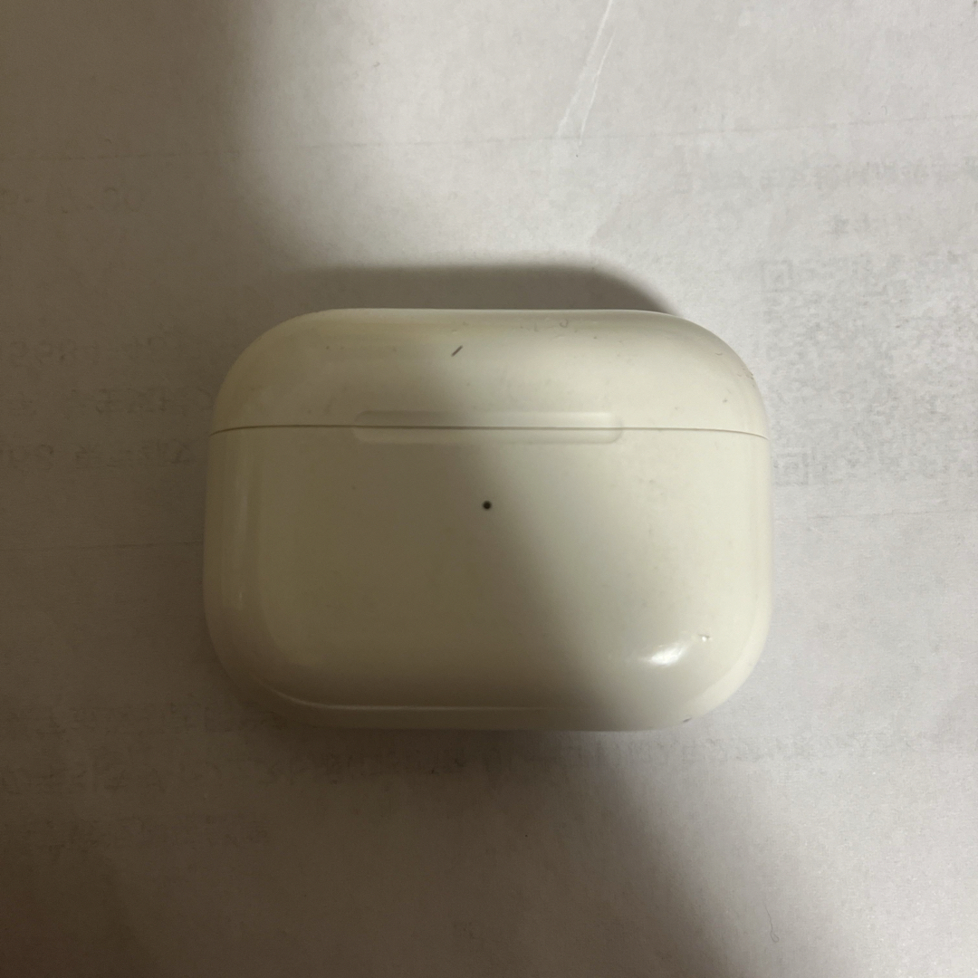 Apple(アップル)のAirPods pro スマホ/家電/カメラのオーディオ機器(ヘッドフォン/イヤフォン)の商品写真