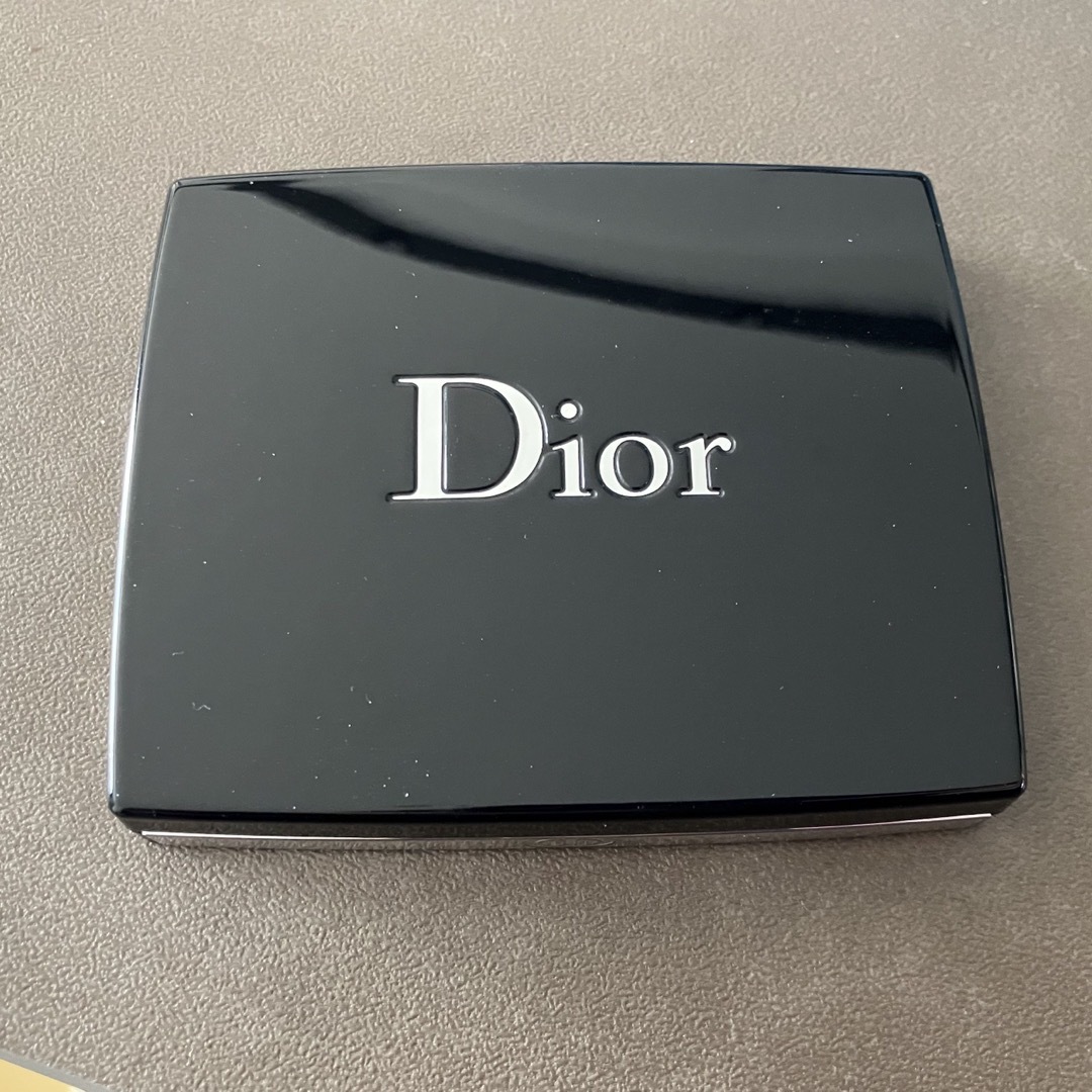 Dior(ディオール)のDior サンククルール クチュール 079 ブラックボウ コスメ/美容のベースメイク/化粧品(アイシャドウ)の商品写真