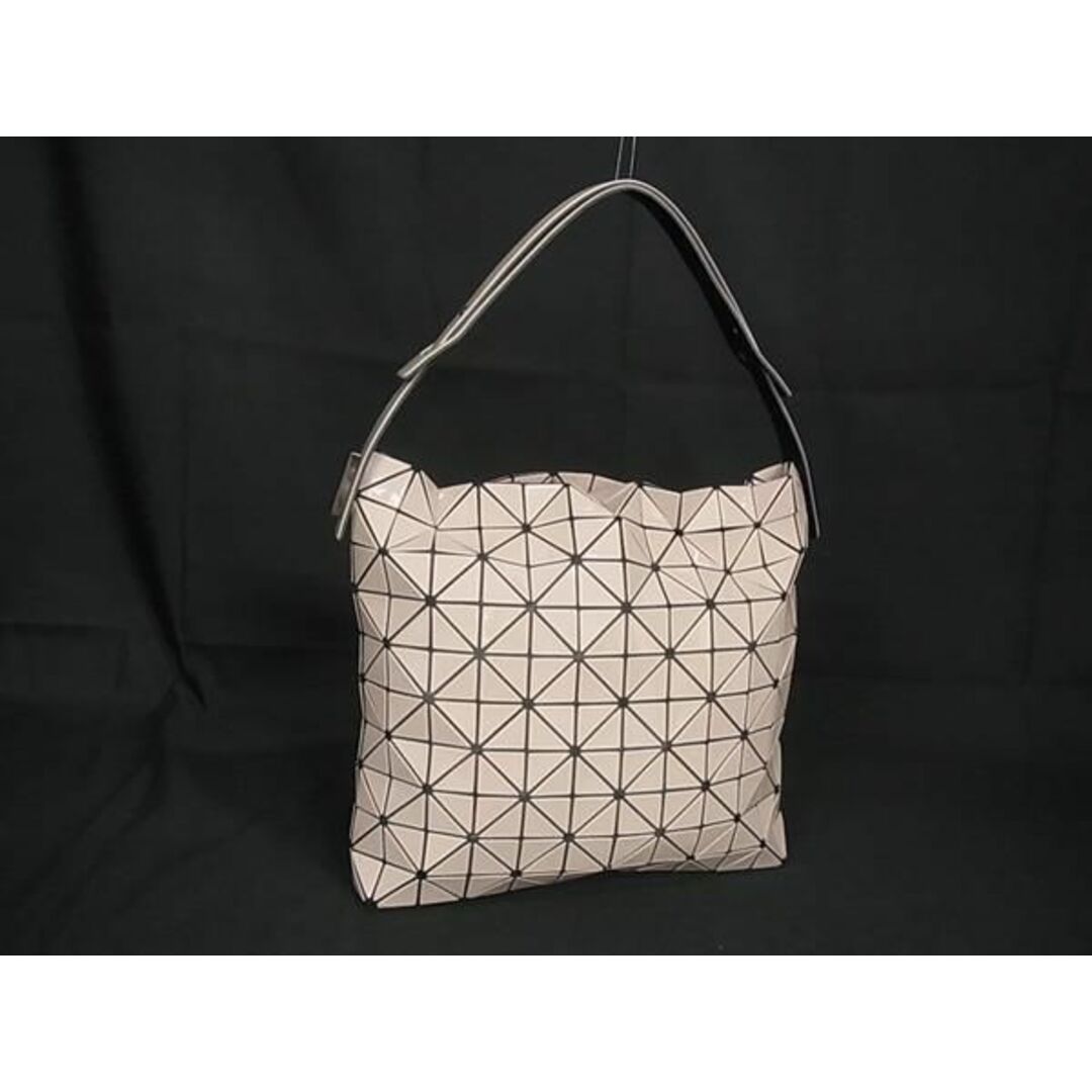 ISSEY MIYAKE(イッセイミヤケ)の■新品■未使用■ BAO BAO ISSEY MIYAKE バオバオイッセイミヤケ バゲット PVC トートバッグ ハンドバッグ ベージュ系 AX3676  レディースのアクセサリー(その他)の商品写真