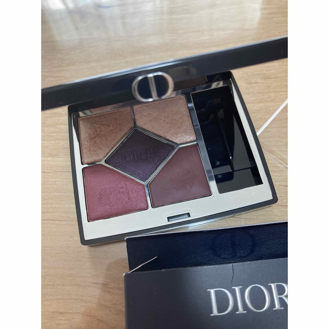 Dior(ディオール)のディオール　アイシャドウ　183 プラムチュチュ　サンク コスメ/美容のベースメイク/化粧品(アイシャドウ)の商品写真