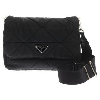 プラダ(PRADA)のPRADA プラダ Re-Nylon トライアングルロゴ キルティング ショルダーバッグ ブラック 1BD290(ショルダーバッグ)